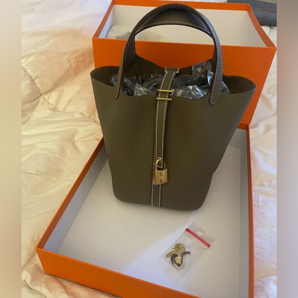 Handbags - HERMES PICOTIN 18